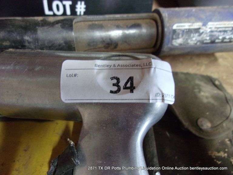 LOT: CENTRAL PNEUMATIC MEDIUM AIR HAMMER W/ CHISEL & DUO FAST TOOL