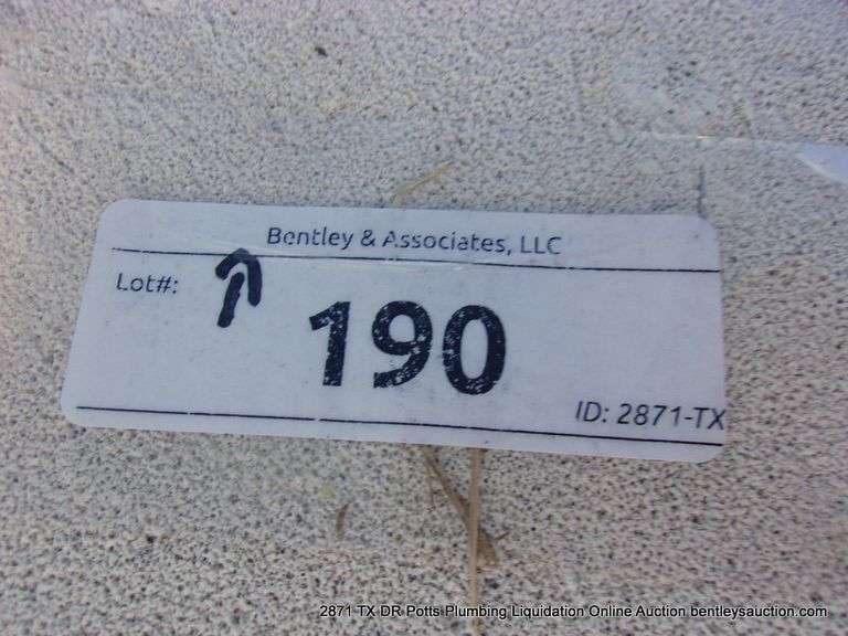 LOT: STONE PILLAR COLUMN, CONCRETE BLOCKS, ROCKS