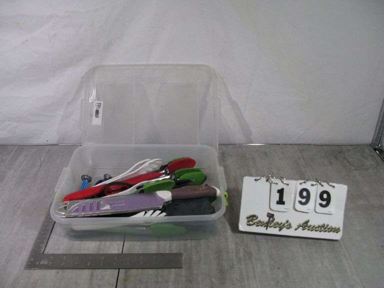 TOTE: MISC KITCHEN EQUIPMENT