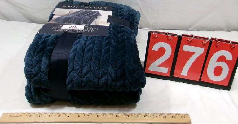ANN TAYLOR CHEVRON THROW BLANKET