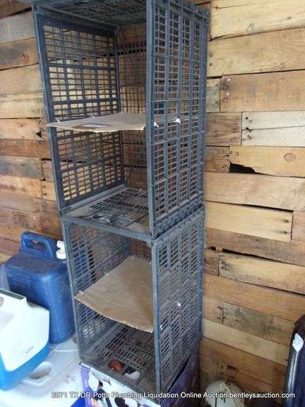 LOT: (2) CRATES, MASSAGE MAT W/ HEAT