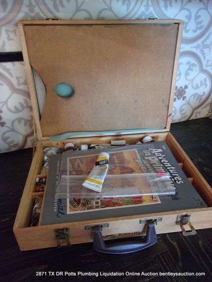 WOOD CASE: ACRYLIC PAINT AND ARTS/CRAFTS SUPPLIES