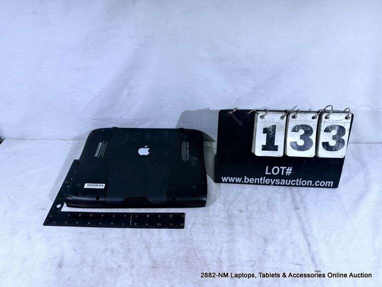 APPLE POWER BOOK - BROKEN KEYBOARD AND MISSING HARDDRIVE