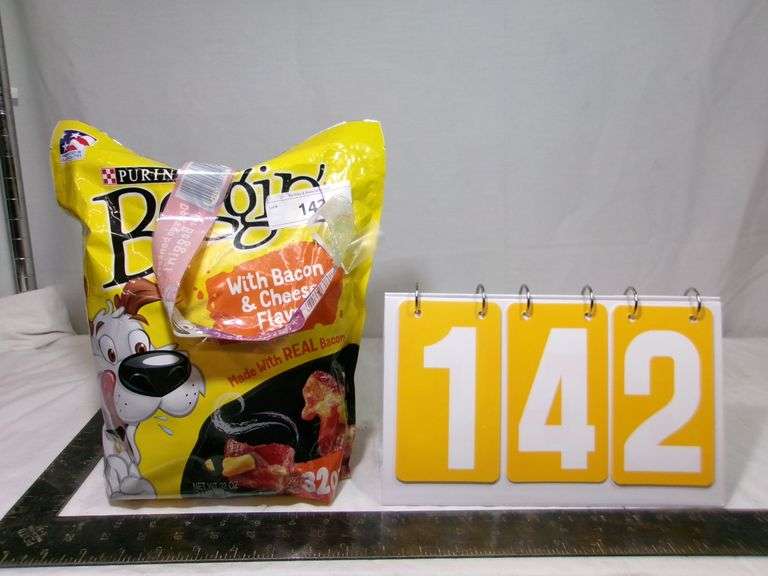 BEGGIN DOG TREAT W/ BACON AND CHEESE FLAVOR