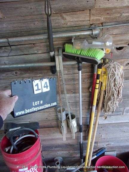 LOT: SPRAY CAN HOLDERS, MOPS, WASH BRUSH, ETC