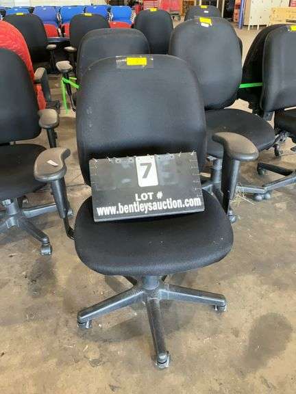 FABRIC TASK CHAIR - BLACK W/ ADJUSTABLE ARMS & BACK
