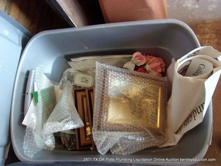 POLY TOTE: WALL ART, PICTURE FRAMES, ARTIFICIAL FLOWERS, ETC