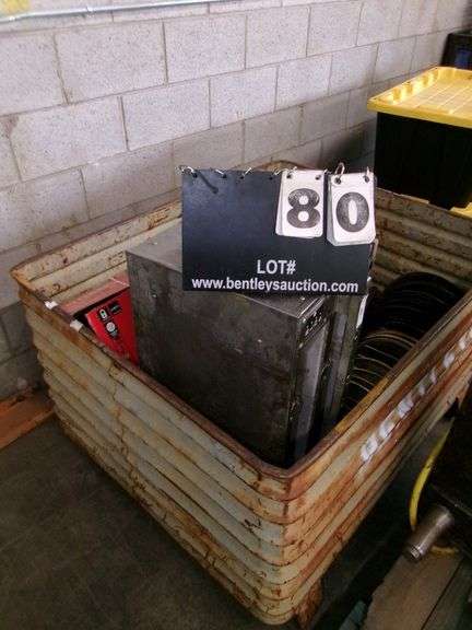 CRATE OF MISC. KITCHEN ITEMS, CONTENTS ONLY