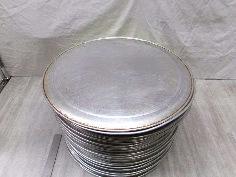 STACK OF PIZZA PANS, 48 QTY