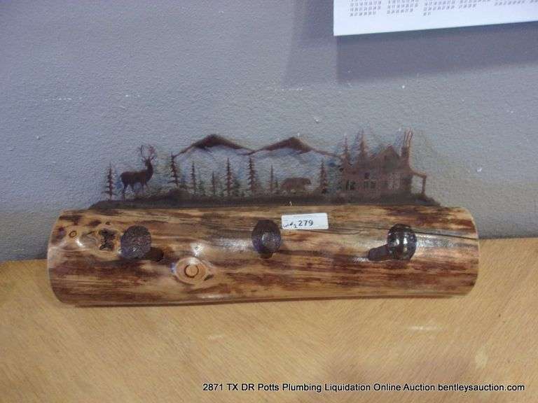 COAT RACK MADE FROM LOG, RAILROAD SPIKES, MOUNTAIN AND WILDLIFE DÉCOR AND HORSESHOE RACK