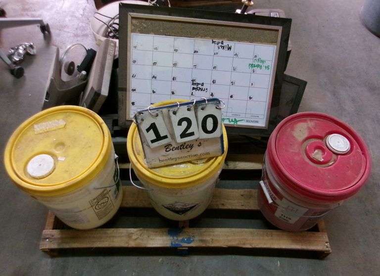 PALLET; MISC. RESTAURANT ITEMS