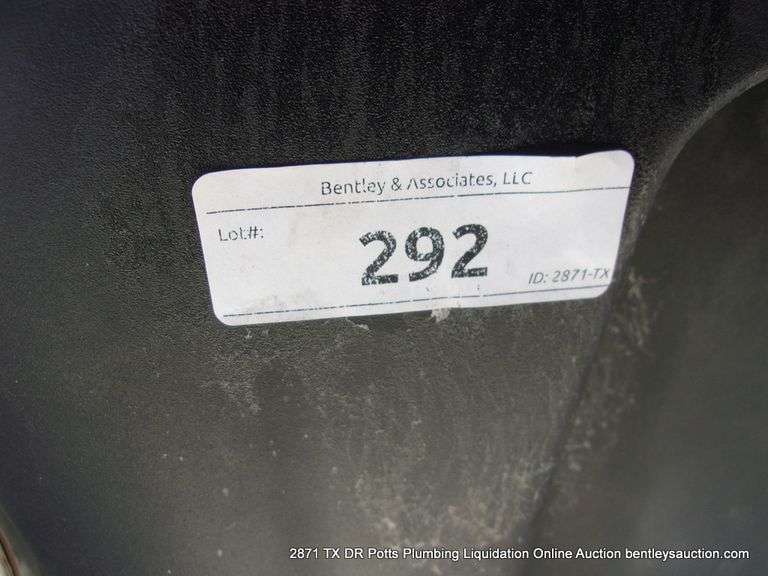 TUB: LIFE JACKETS, SWIM ITEMS