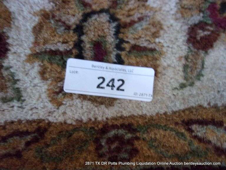 AREA THROW RUG - UNKNOWN SIZE