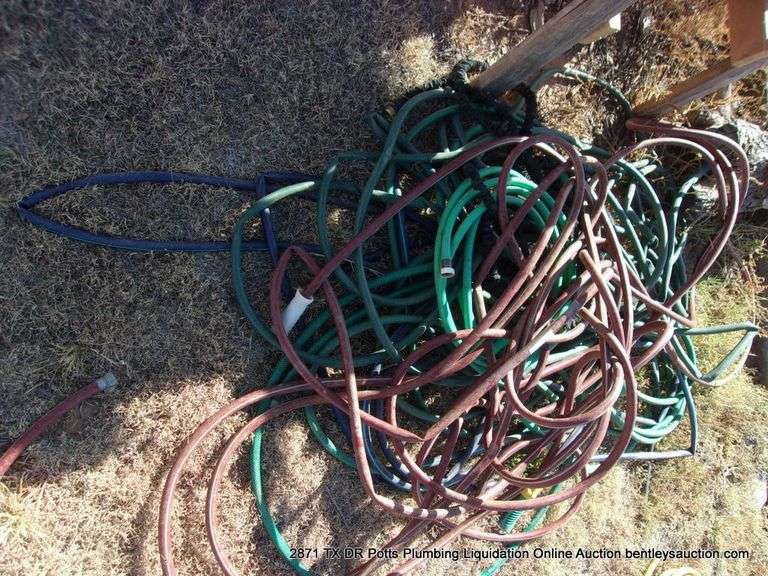 LOT: ASSORTED GARDEN HOSES