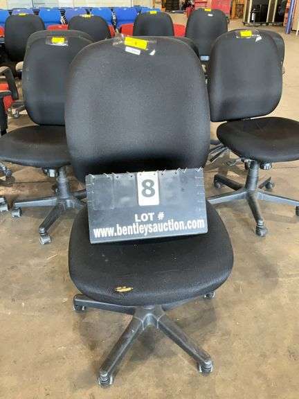 FABRIC TASK CHAIR - BLACK W/ ADJUSTABLE SEAT & BACK REST