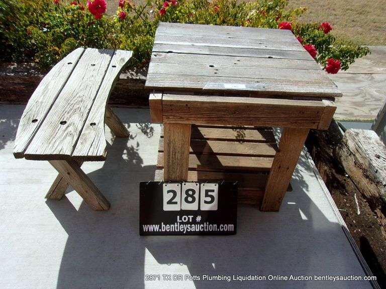 SMALL WOOD TABLE AND WOOD BENCH