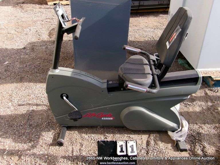 LIFE FITNESS 9500HR RECUMBENT BIKE