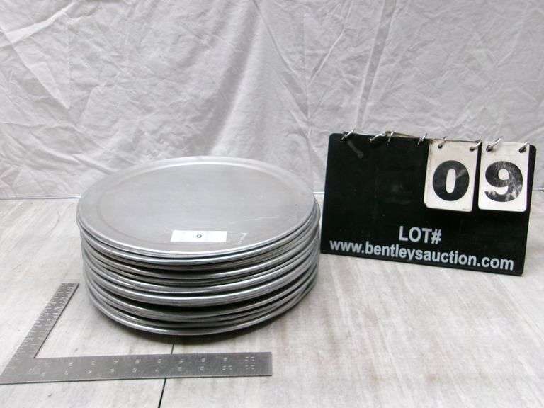 STACK OF SILVER PIZZA PANS QTY 24