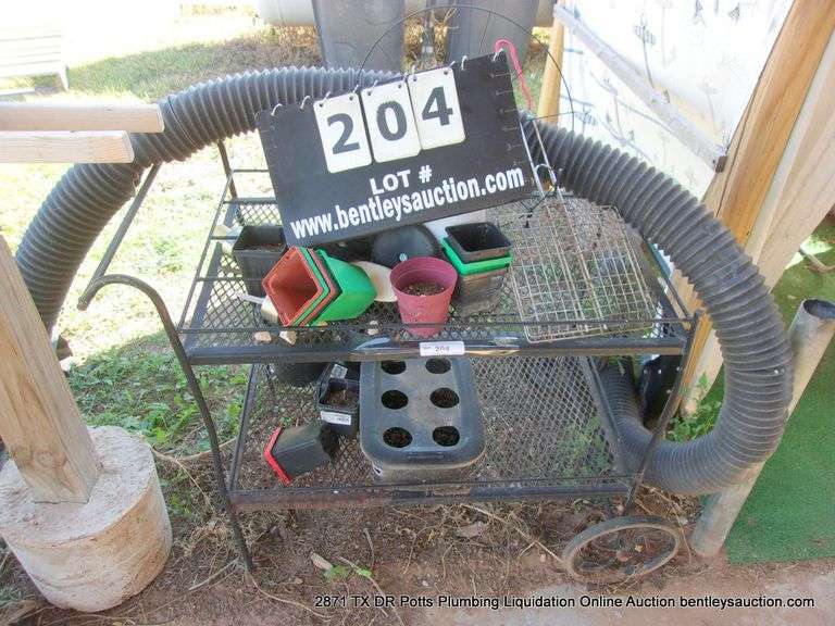 LOT: METAL CART, SMALL FLOWER POTS, WOOD POST RACK