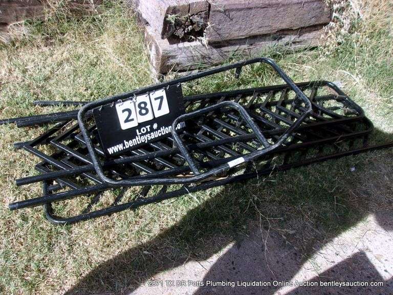 BLACK TUBULAR RACK - UNKNOWN
