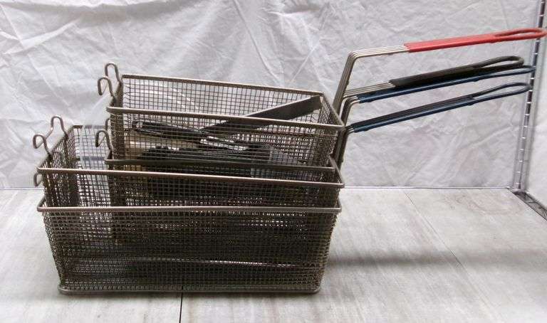 4 STAINLESS STEEL DEEP FRYER BASKETS, 4 X MONEY