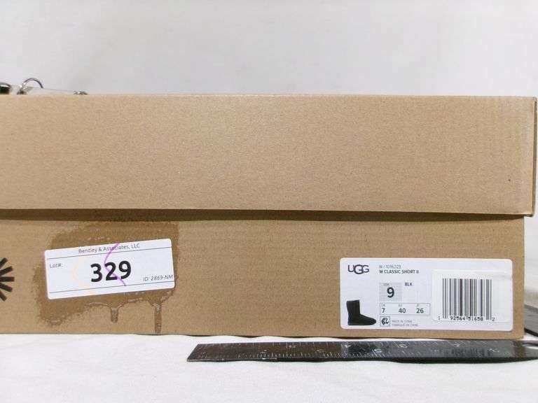 UGG CLASSIC SHORT II, BLACK, 1016223