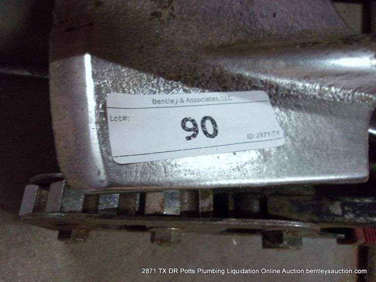 LOT: FLARING TOOLS & SPADE