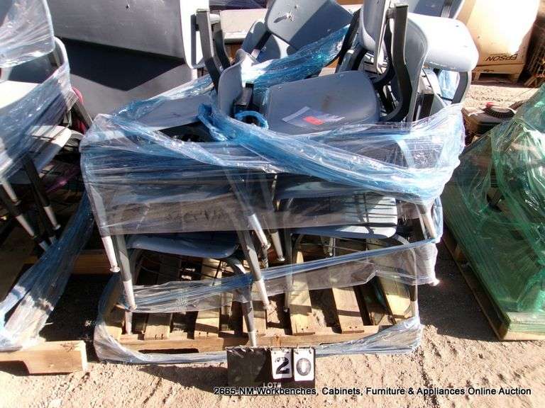 PALLET: STUDENT DESK CHAIRS
