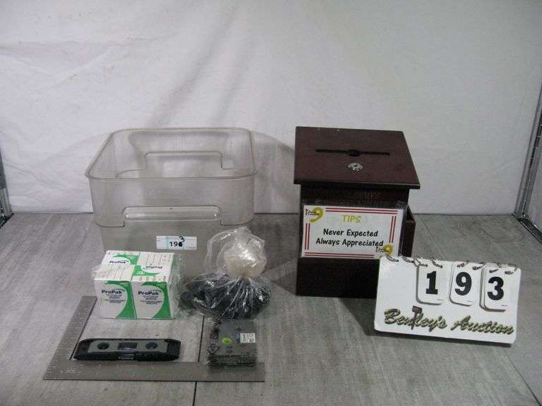 LOT: MISC RESTAURANT ITEMS