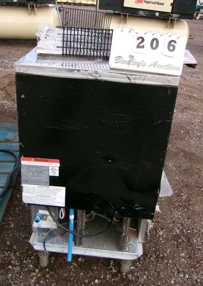 COMMERICAL ICE MAKER