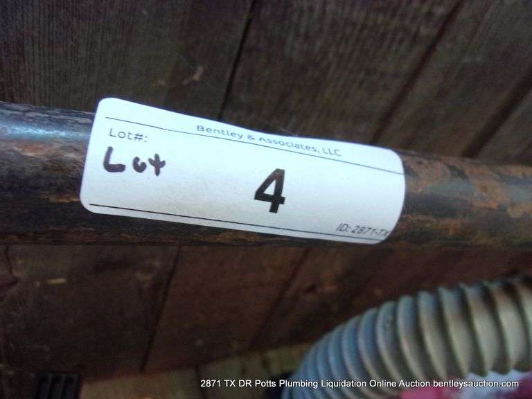 LOT: SPUD BAR, WATER VALVE KEYS, CLOSET AUGER, LINE POKER