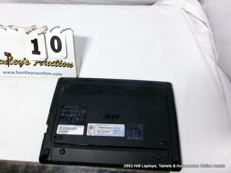 ACER ASPIRE ONE INTEL ATOM WINDOWS 7 STARTER - NO POWER CORD, BROKEN KEYBOARD