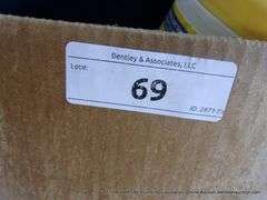 BOX: ASSORTED CLEANING SUPPLIES