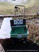 TURF BUILDER EDGE GUARD SEEDER/SPREADER