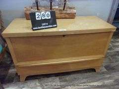 LANE CEDAR CHEST - NO KEY