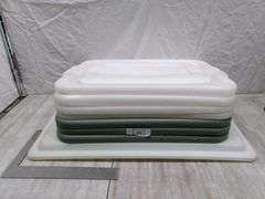 VARIETY OF ASSORTED LIDS QTY 10