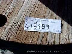 LOT (2): WOOD SPOOLS FOR TABLES AND ANIMAL SKULL