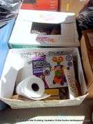 LOT: (2) BOXES OF HOME WALL DECORATIONS