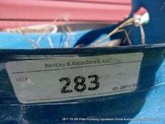 LOT: BIG FLOWER POTS W/ SOIL