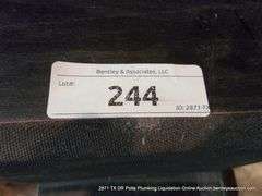 LOT: KENWOOD SURROUND SOUND SPEAKERS