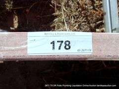 WERNER 10' LADDER - FOLDING