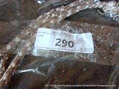 LOT: CHRISTMAS DECORATIONS