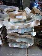 LOT: MISC MOEN PARTS