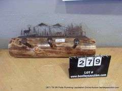 COAT RACK MADE FROM LOG, RAILROAD SPIKES, MOUNTAIN AND WILDLIFE DÉCOR AND HORSESHOE RACK