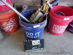5 GALLON BUCKET RIDGID PIPE CUTTER & PIPE DIES