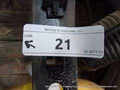 LOT: WALL HANGING ITEMS - CORDS COPPER, JUMPER CABLES