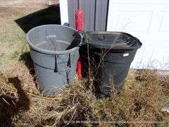 LOT: (2) TRASHCANS