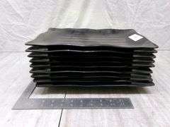 STACK OF BLACK PLASTIC PLATES, QTY 9