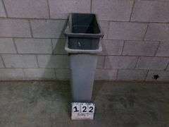 2 TRASH BINS
