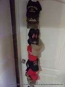 LOT: HAT RACK W/ 15 HATS
